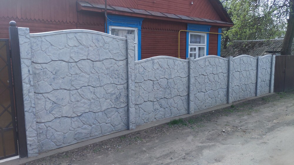 ozdobne ogrodzenie betonowe wyciskane